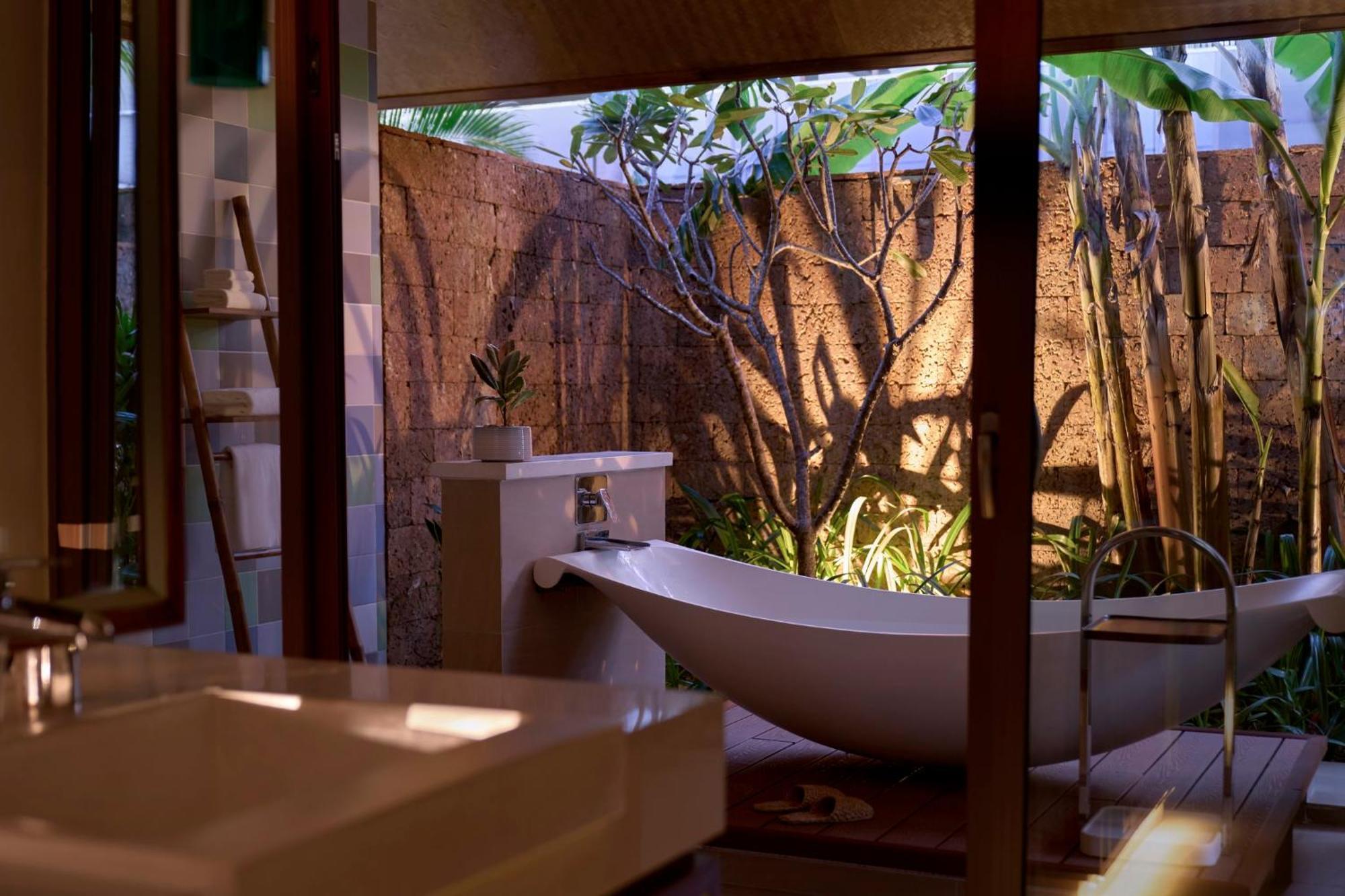 Voco Quang Binh Resort By Ihg Dong Hoi Esterno foto